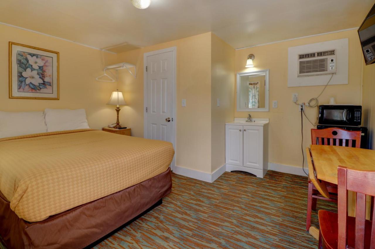 Brookside & Motel Saco