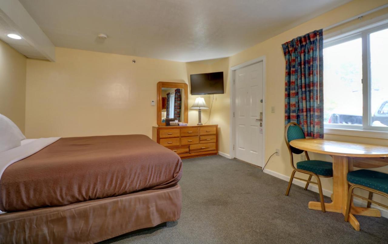 Brookside & Motel Saco